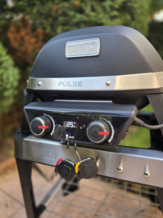 Grătar Weber Electric PULSE 2000 cu masă si Husă