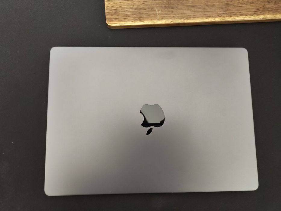 MacBook pro 14 M3 pro 512gb Space Grey