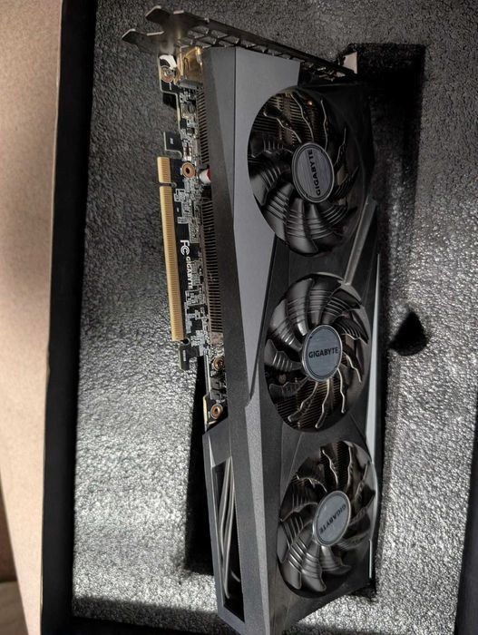 Placă video RTX 3060 Ti