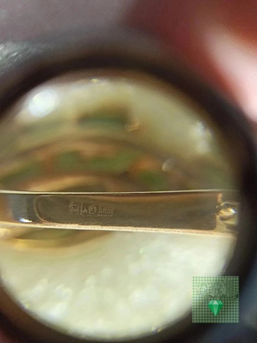 Новые золотые серьги 585 пробы