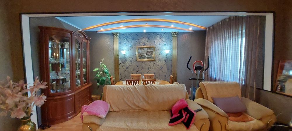 4 ком. квартира в Сергели 2. 4/5/5 (5 этаж), дом панельный. Метро