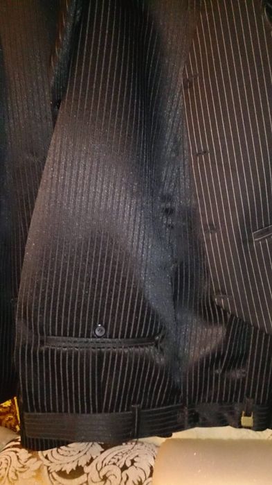 Продам костюм тройка