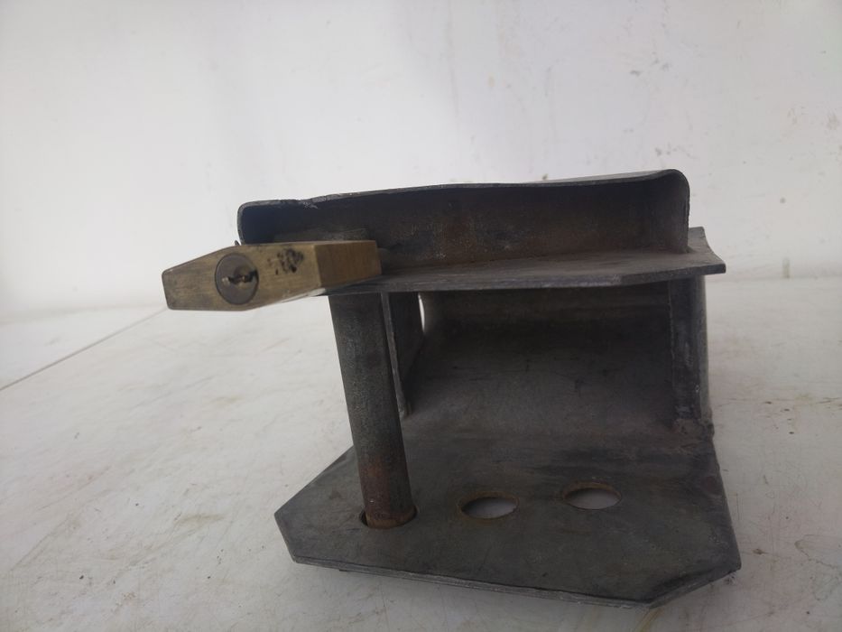 Заключващо устройство за ремаркета и каравани
Заключваща кутия за отка