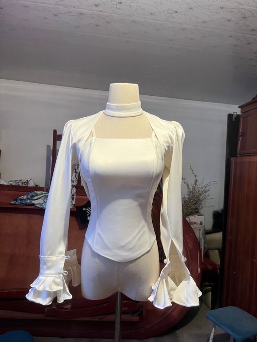 Корсет сатылады