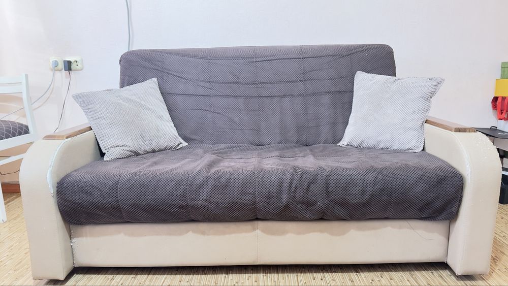 Диван раскладной.