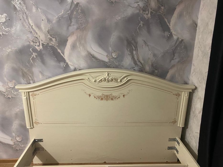 продам двуспальную кровать