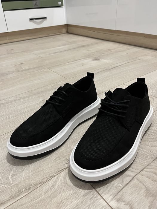 Спортно елегантни обувки