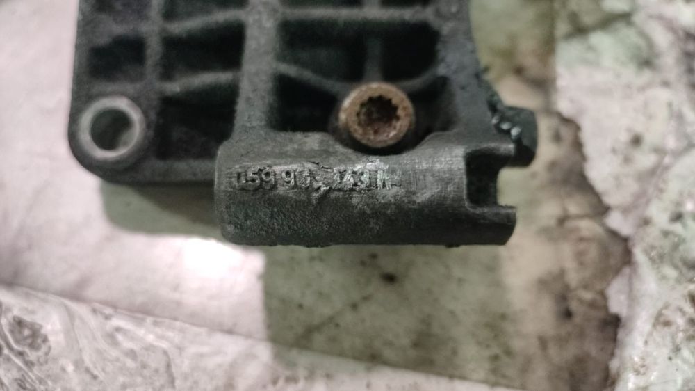 Suport alternator 059903143 2.7 3.0 tdi Volkswagen VW Touareg generat