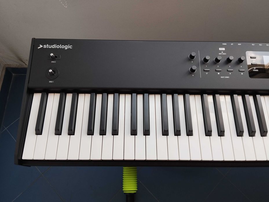 Синтезатор/ Миди клавиатура Studiologic SL88 mk2