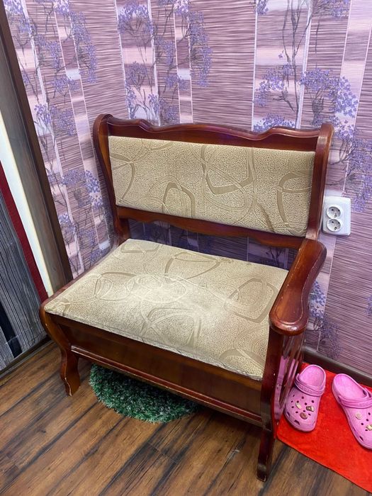 Продам уголок на кухню