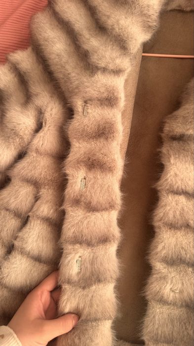 Стильная серая шуба в идеал