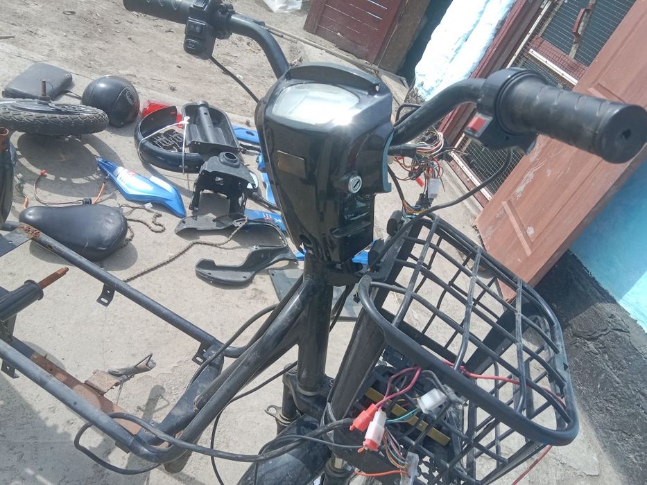 Запчасти от электро скутера