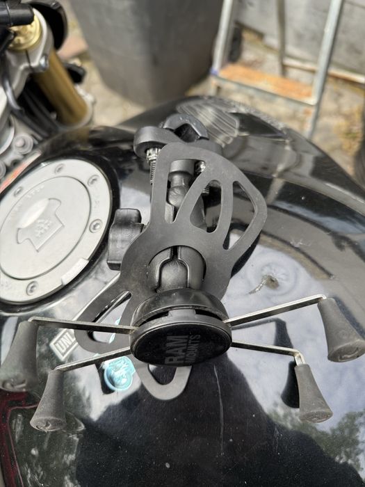 Suport telefon moto RAM mounts x-grip
