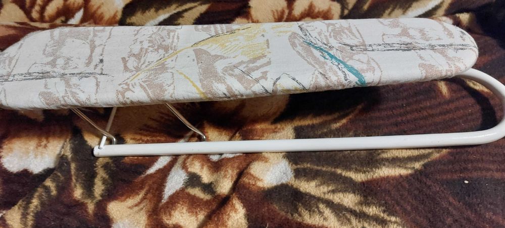 Suport călcat mâneci