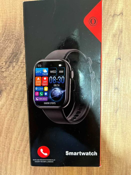 Бял Смарт часовник , нов