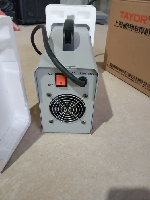 Сварочный инвертор на 380в, двухфазный. TAYER.