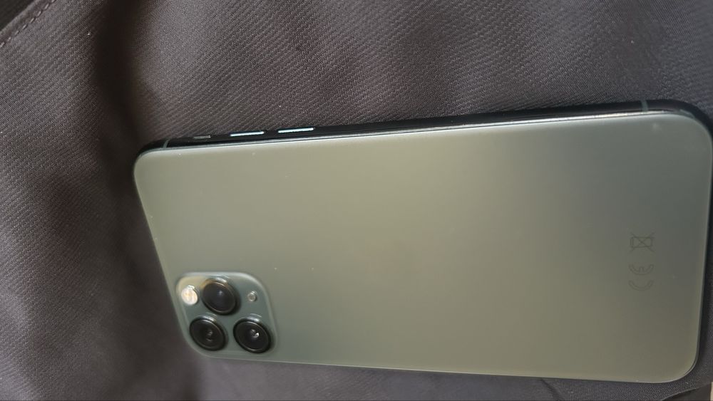 Продавам Iphone 11 pro