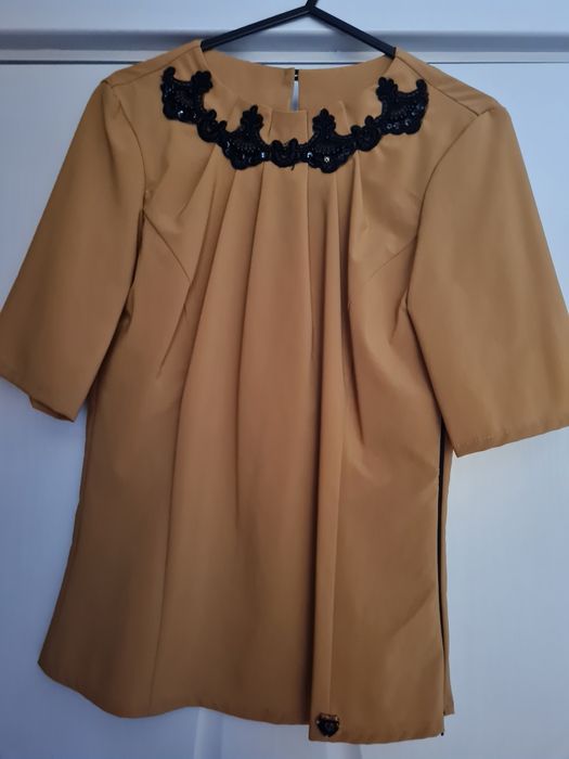 Официална дамска блуза чисто нова!