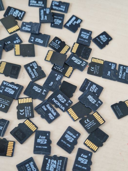 Card de memorie 1 si 2 G