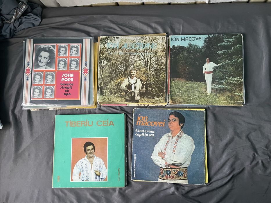 Lot 18 discuri cu folclor românesc