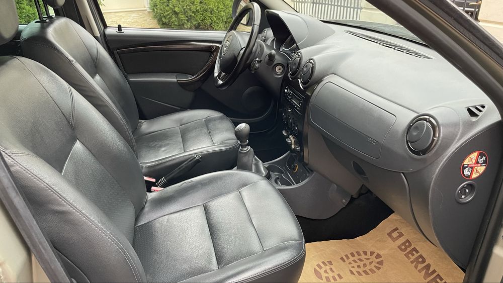 Dacia Duster 1.5 dci,2011**Garantie**Rate**
