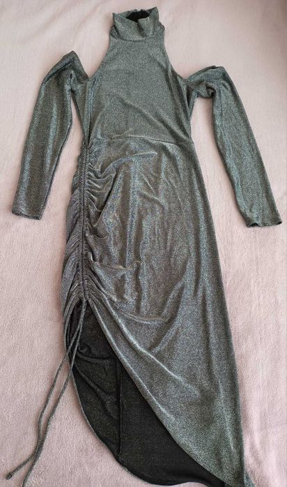 Рокля Bershka Л размер, Спиди / лично предаване Бургас център