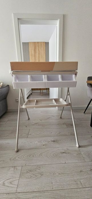 Masa multifunctionala pentru bebelusi