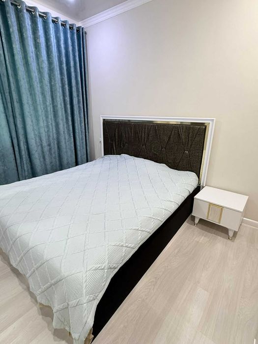 Продам спальный гарнитуру