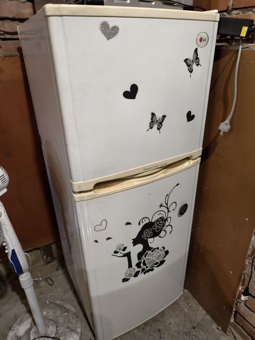 Продам холодильник LG