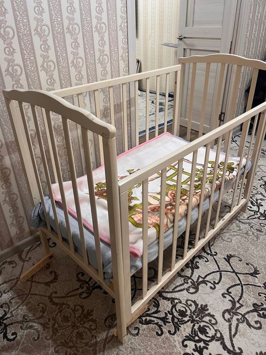 Кровать манеж отдам даром