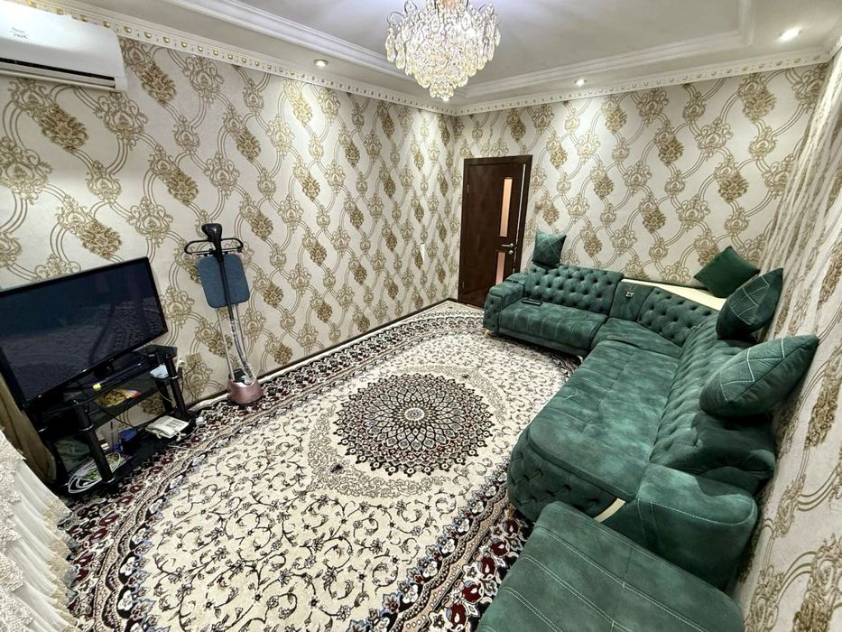 10 худуд 3 хонали уйи сотилади, мебель билан