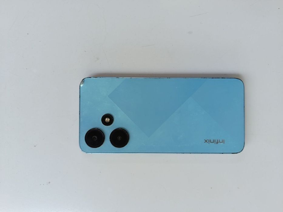 Infinix HOT 30 i