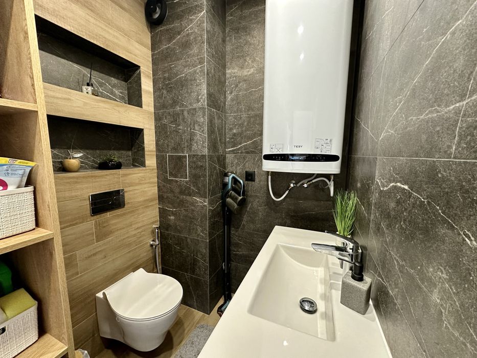 Продава се Тристаен апартамент в Бургас, Сарафово - 109 кв.м за 3303 €/кв.м - Снимка #8