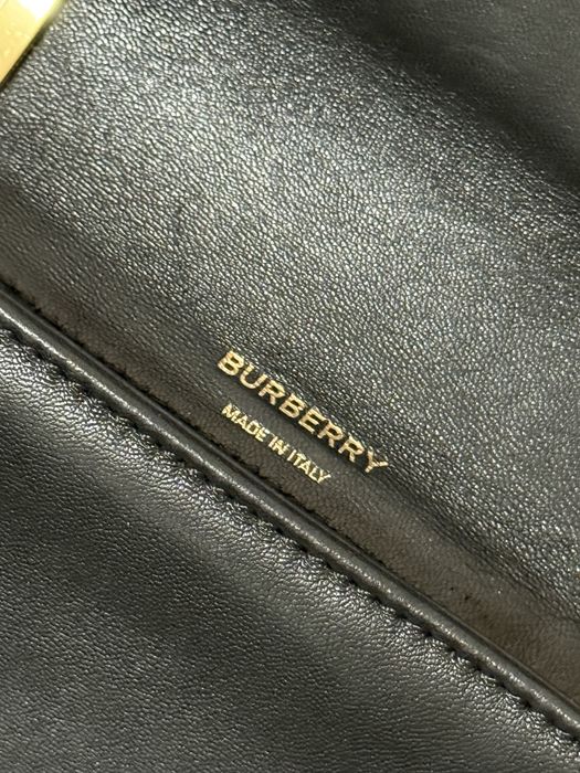 Burberry чанта с кутия