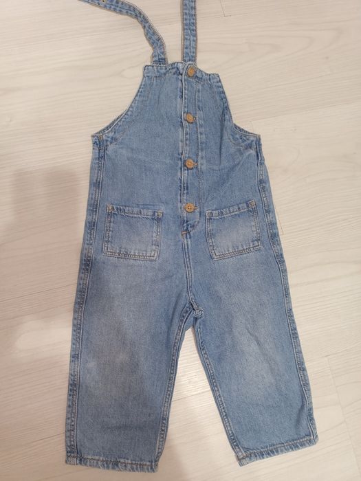 Комбинезон на девочку