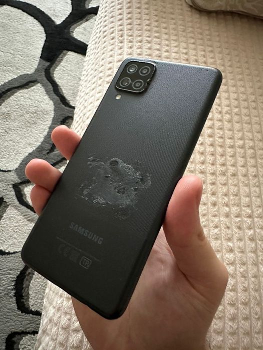 Самсунг А12 32  без торга !