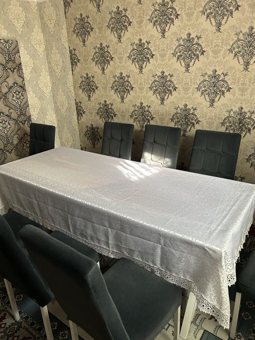 Стол с стульями б/у