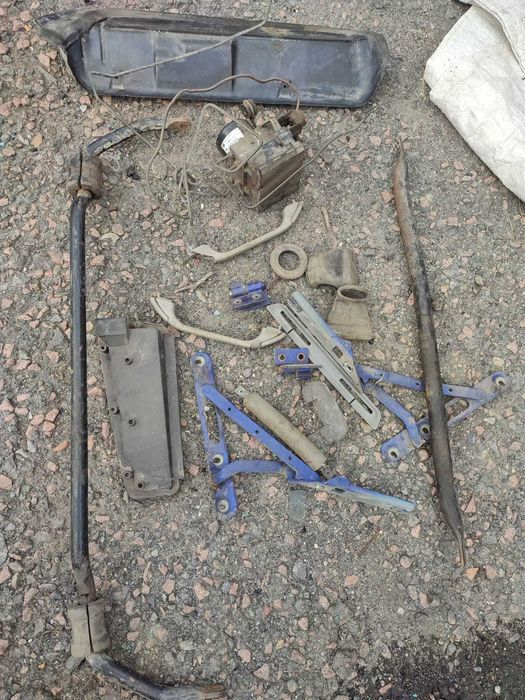 продам крышку багажника  бмв е 36