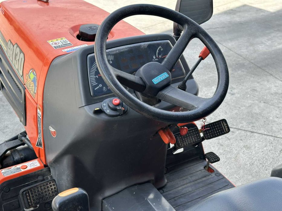 Tractor Japonez Kubota GB130, 13CP, 4X4 cu freza de sol