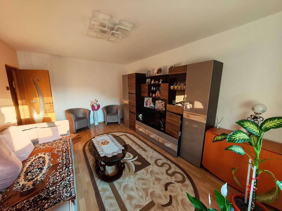 Apartament 2 camere decomandat