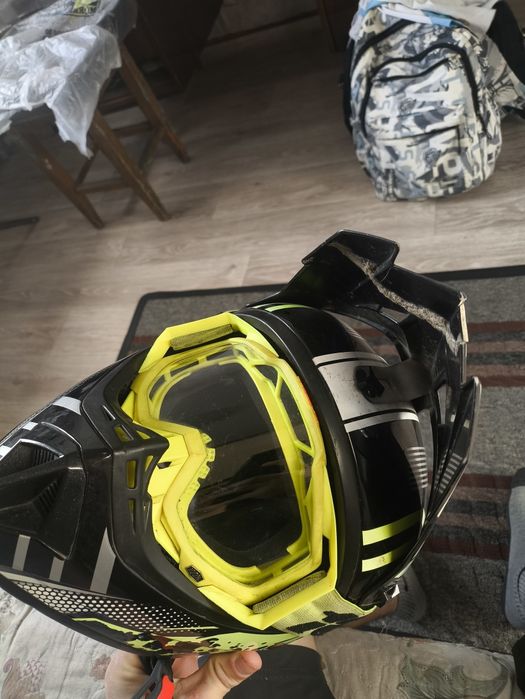 Продам эндуро шлем