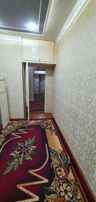 Qarshi Avrora Uy Sirochna sotiladi narsa bilan 3 xona 4 hona qilingan