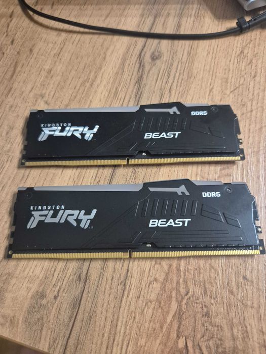 Комплект kingston FURY beast RGB KF556C40BBAK2-16