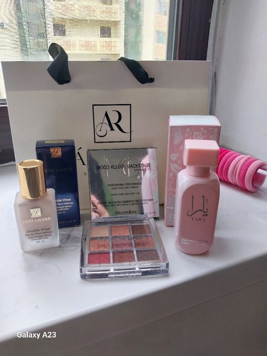 Яра Духи, под диор тень, Естелаудер тоналка