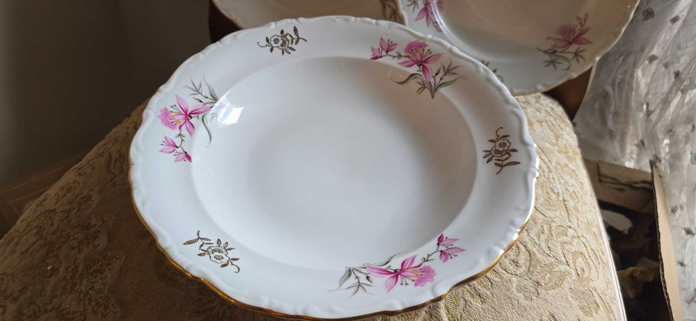 Бохемия Чехословакия– сервиз за хранене, костен порцелан, 17части