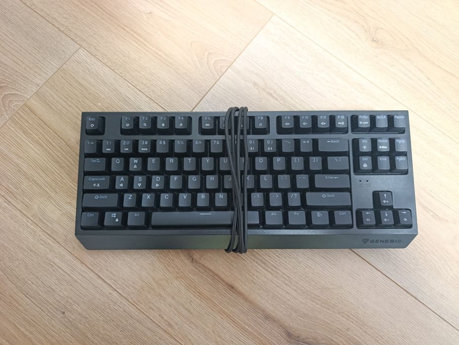 Tastatura mecanică Genesis