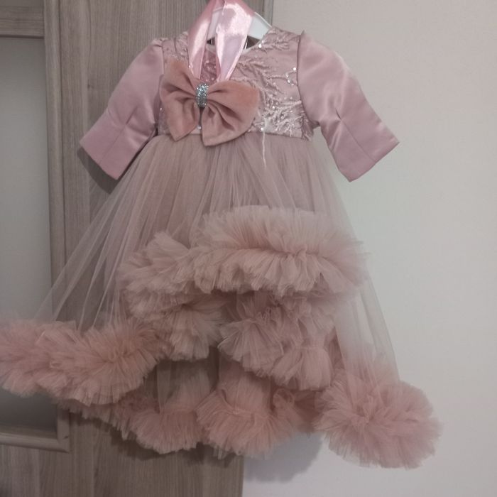 Vand 2 rochite 0-3 luni