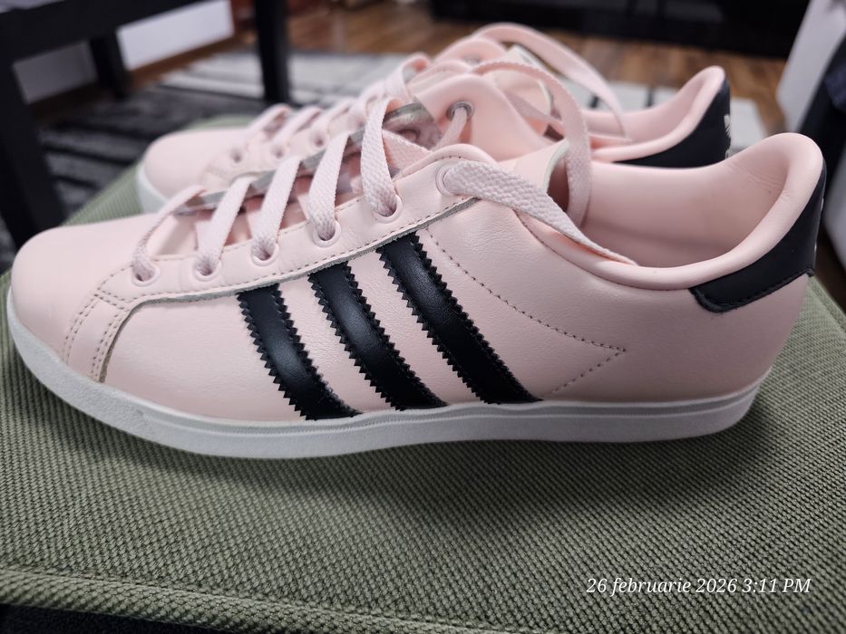 Vând adidas dama originali, piele naturală, mărimea 39 culoare roz