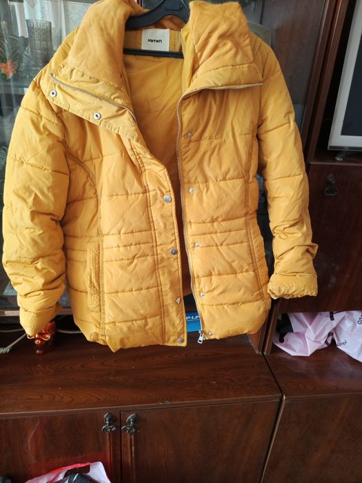 Продам куртки весенние