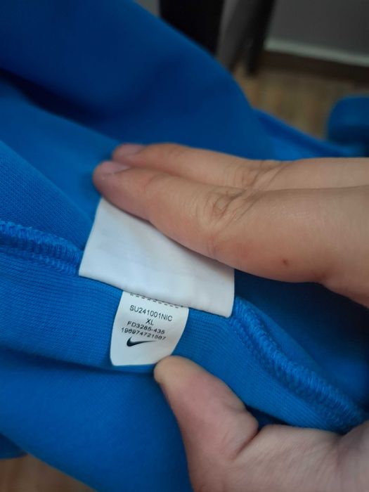 Nike tech.